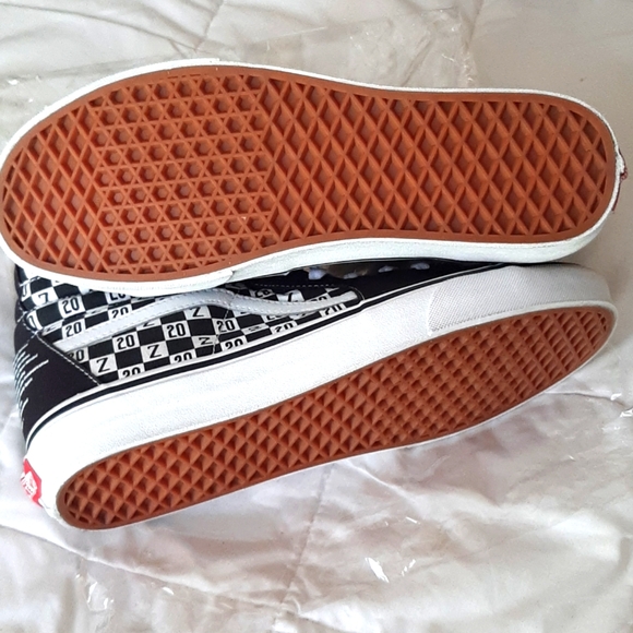 Vans X Zappos 20 Years of WOW Sk8-Hi Rare - Picture 7 of 7